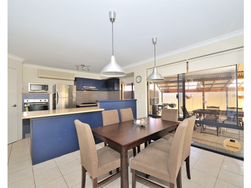 31 Glomach Circuit, Kinross WA 6028