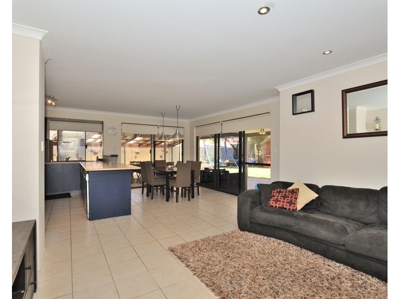31 Glomach Circuit, Kinross WA 6028