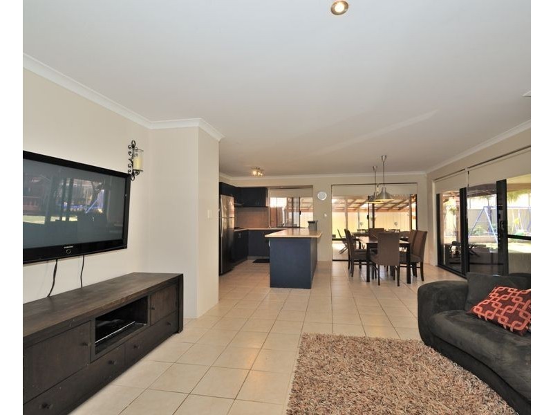 31 Glomach Circuit, Kinross WA 6028