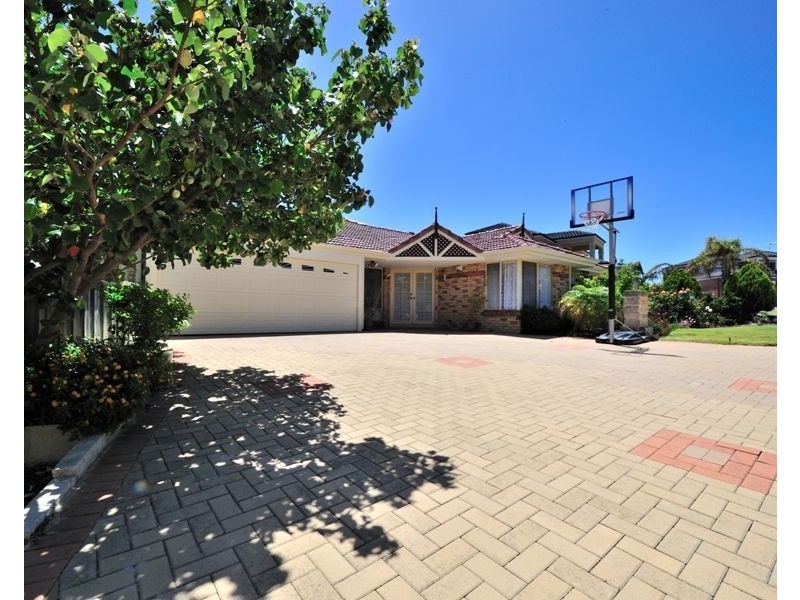 32 Westra Way, Ocean Reef WA 6027