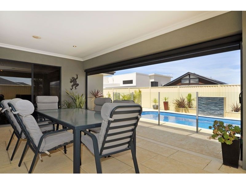 8 Kianga Crescent, Burns Beach WA 6028