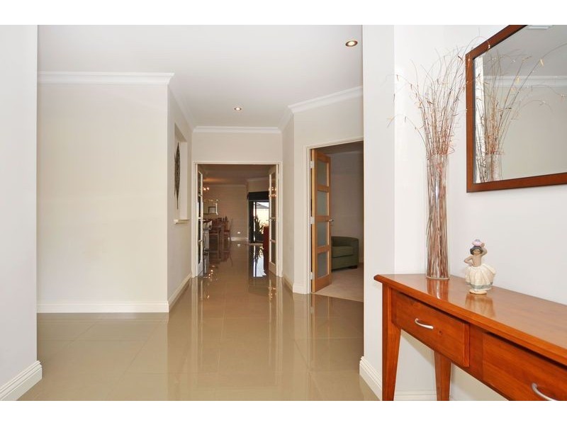 8 Kianga Crescent, Burns Beach WA 6028