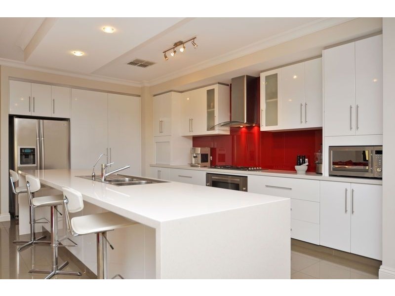 8 Kianga Crescent, Burns Beach WA 6028