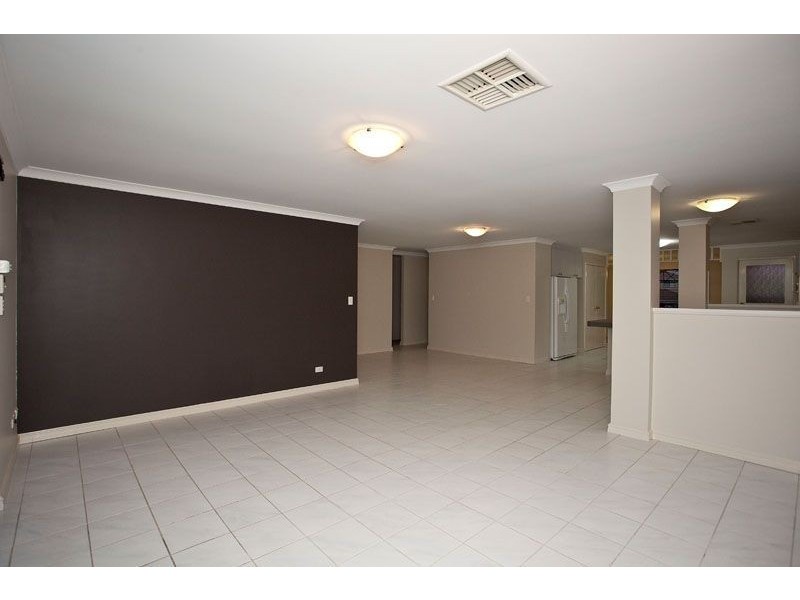 39 Meadowbrook Promenade, Currambine WA 6028