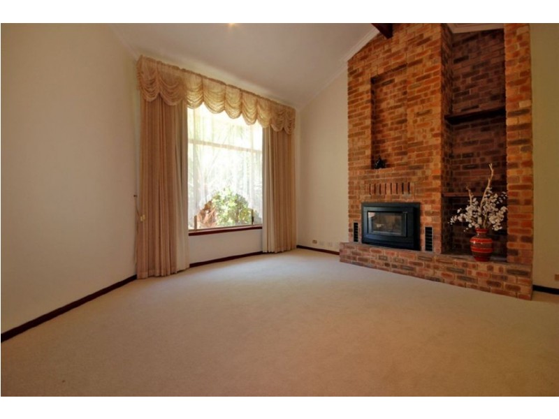 6 Passerine Close, Edgewater WA 6027
