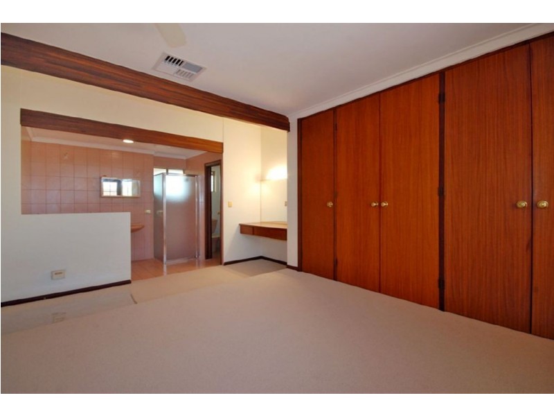6 Passerine Close, Edgewater WA 6027