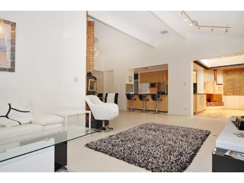 65 Wildflower Drive, Carramar WA 6031