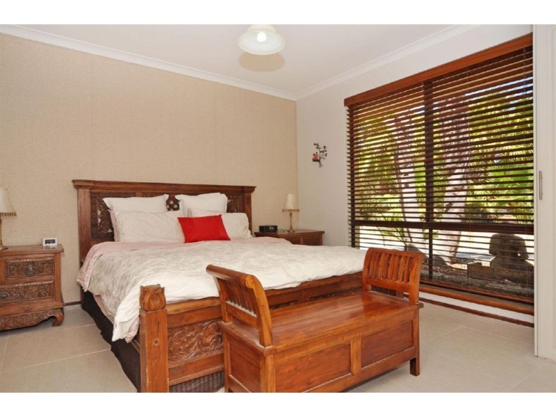 65 Wildflower Drive, Carramar WA 6031