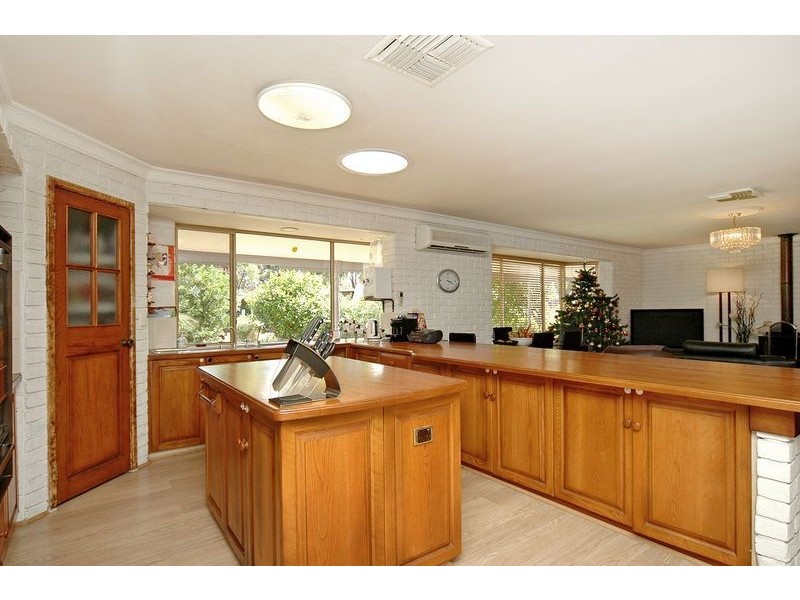 43 Wildflower Crescent, Carramar WA 6031