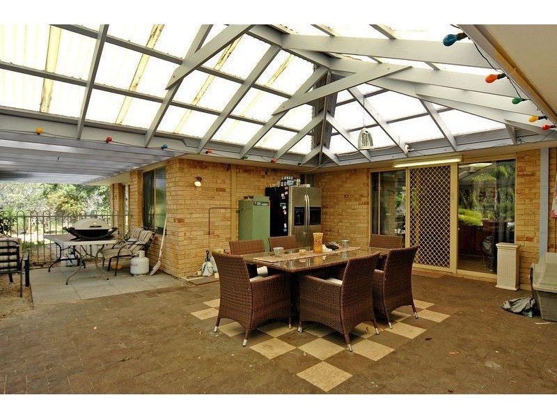 43 Wildflower Crescent, Carramar WA 6031