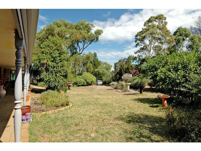 43 Wildflower Crescent, Carramar WA 6031