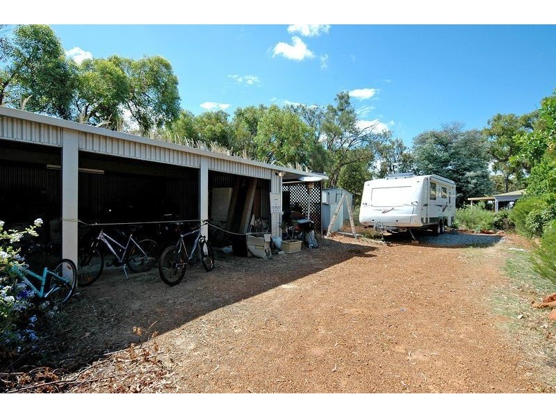 43 Wildflower Crescent, Carramar WA 6031