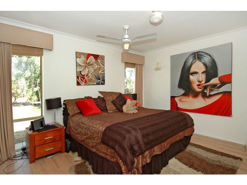 43 Wildflower Crescent, Carramar WA 6031