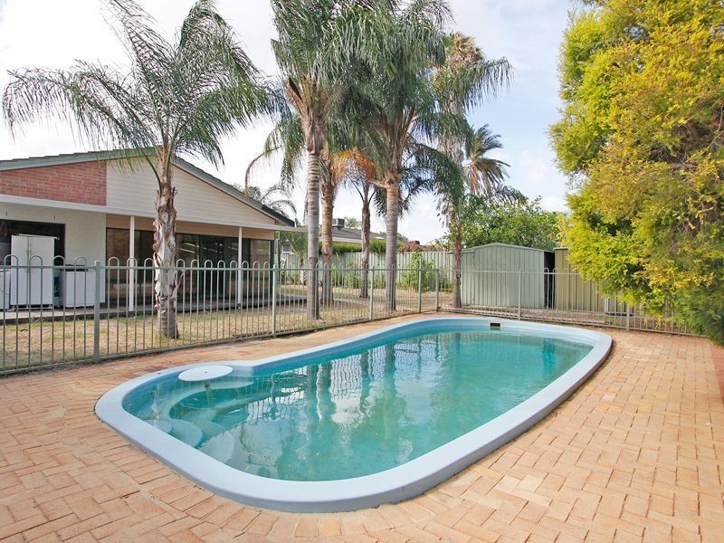 24 Mathews Place, Belmont WA 6104