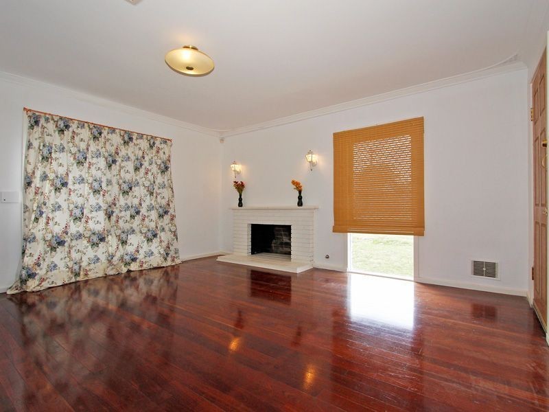 24 Mathews Place, Belmont WA 6104