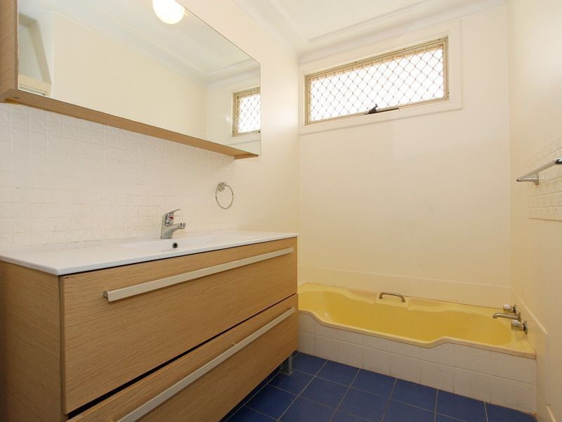 24 Mathews Place, Belmont WA 6104