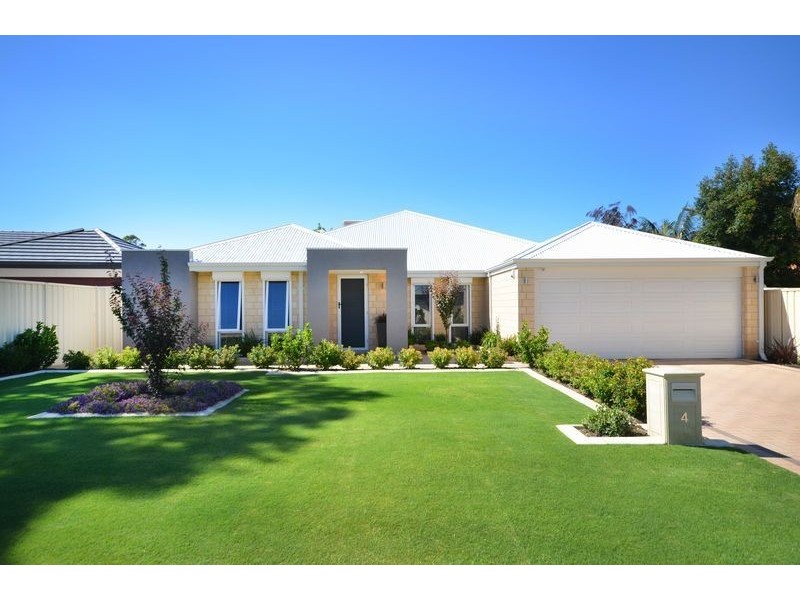 4 Cvitan Bend, Madeley WA 6065