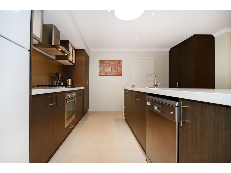 4 Cvitan Bend, Madeley WA 6065