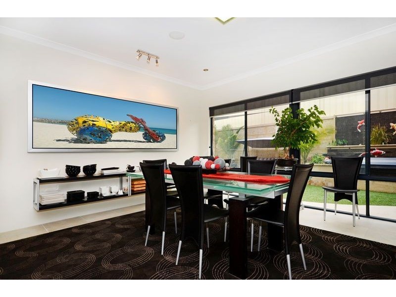 6 Kembla Circle, Madeley WA 6065