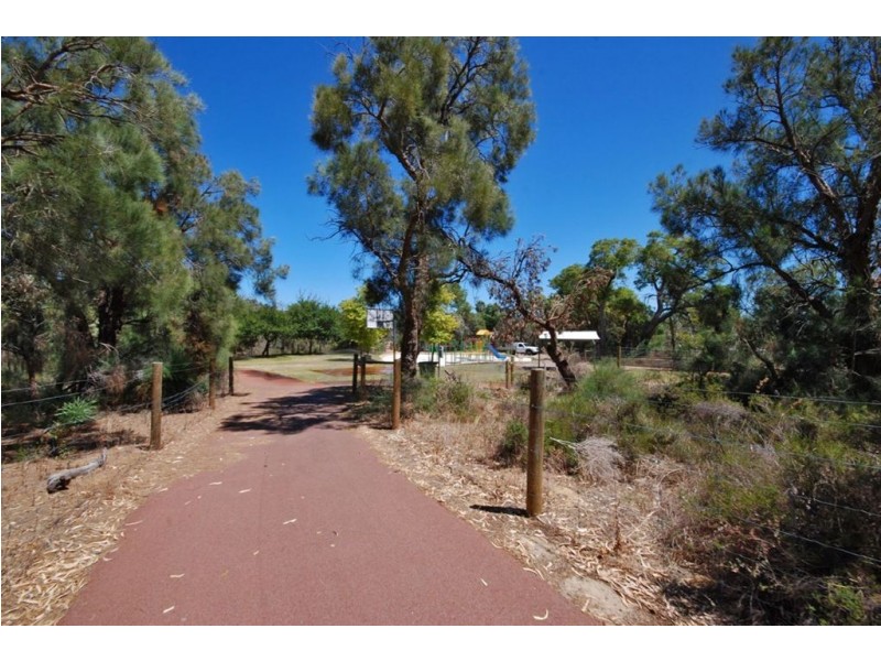 3 Tandou Court, Edgewater WA 6027