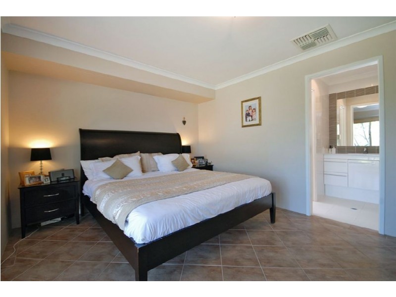 3 Tandou Court, Edgewater WA 6027