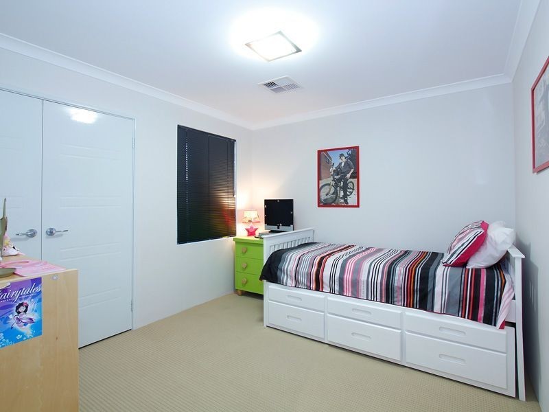 22 Hopewell Pass, Carramar WA 6031