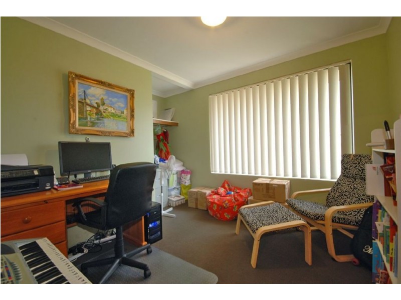 16 Nambi Parkway, Banksia Grove WA 6031