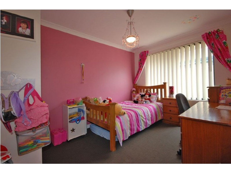 16 Nambi Parkway, Banksia Grove WA 6031