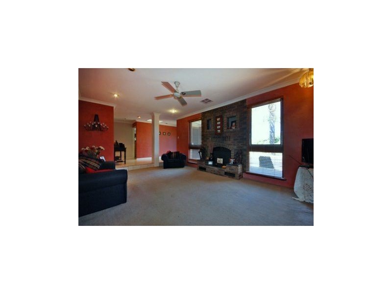 46 Lakeview Drive, Edgewater WA 6027