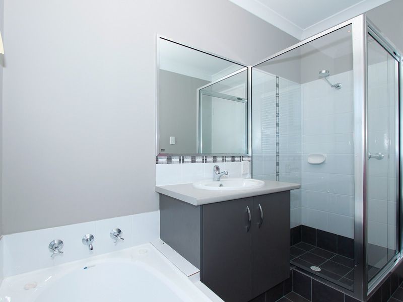 27 Cass Boulevard, Darch WA 6065