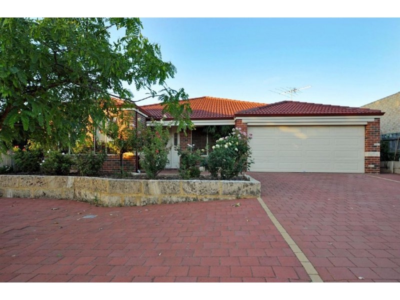 8 Sabina Park Drive, Madeley WA 6065