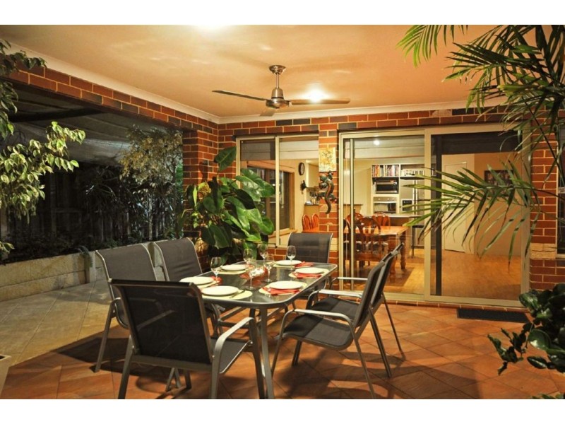 8 Sabina Park Drive, Madeley WA 6065