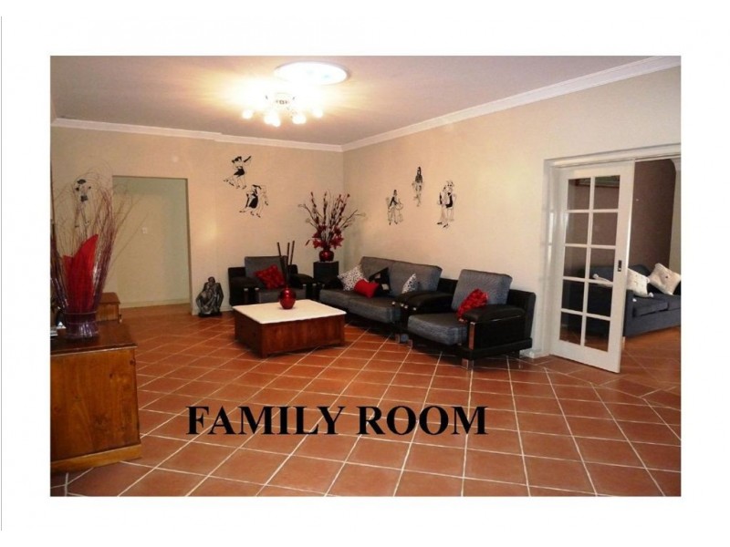 45 Merrang Circuit, Carramar WA 6031