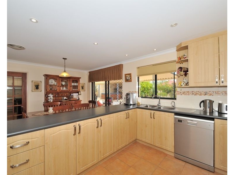 7 Cuchullin Court, Kinross WA 6028