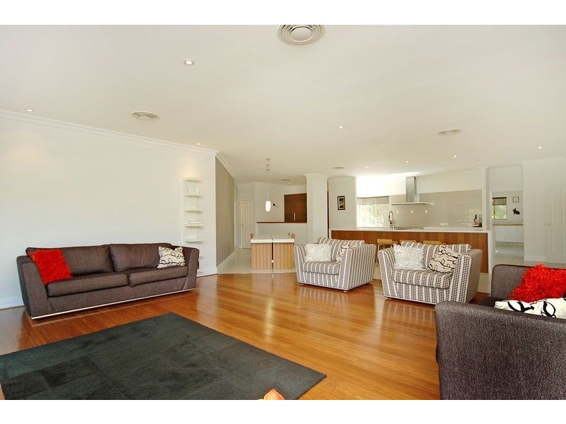 157 Lakelands Drive, Gnangara WA 6077