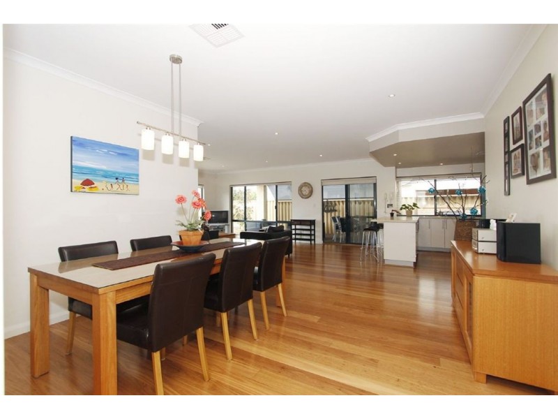 22 Venice Entrance, Iluka WA 6028