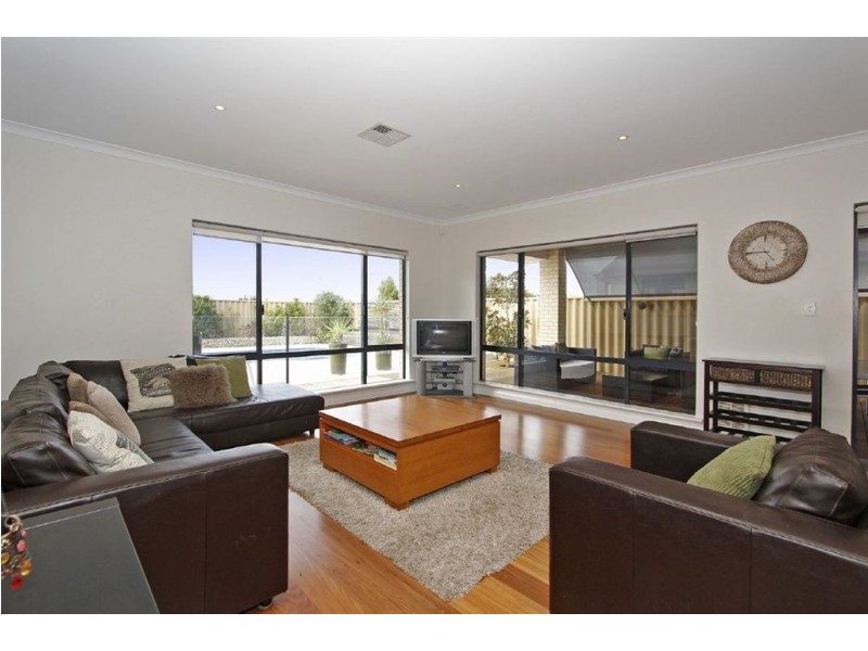 22 Venice Entrance, Iluka WA 6028