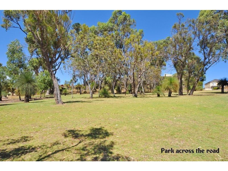 19 Shelduck Crescent, Joondalup WA 6027