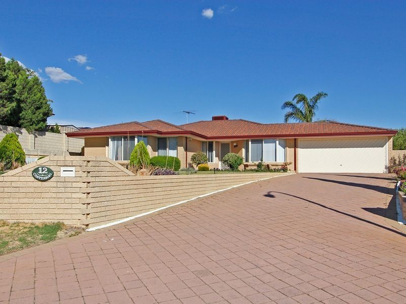 12 Canterbury Circle, Currambine WA 6028