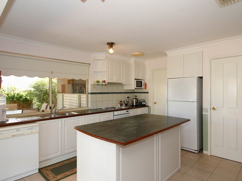 12 Canterbury Circle, Currambine WA 6028