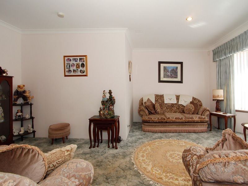 12 Canterbury Circle, Currambine WA 6028
