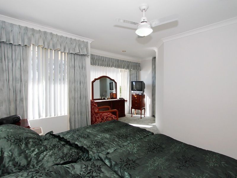 12 Canterbury Circle, Currambine WA 6028