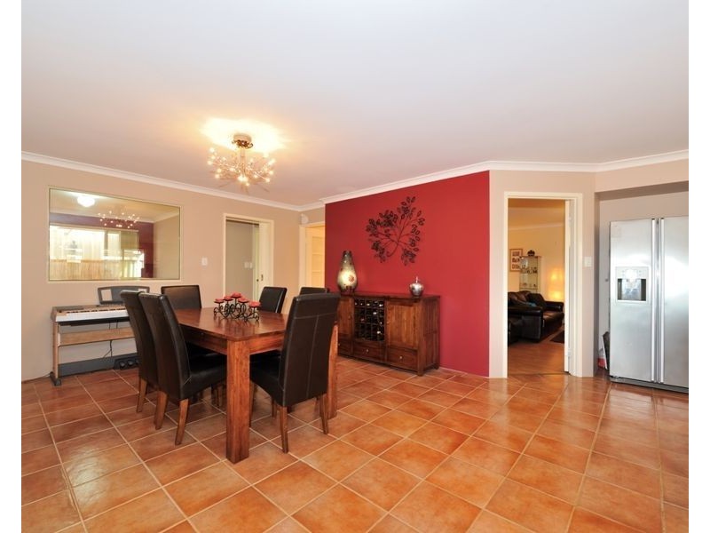 14 Glendevon Turn, Kinross WA 6028