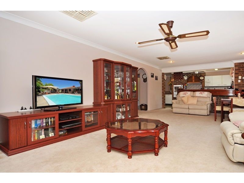 4 Nyara Crescent, Craigie WA 6025