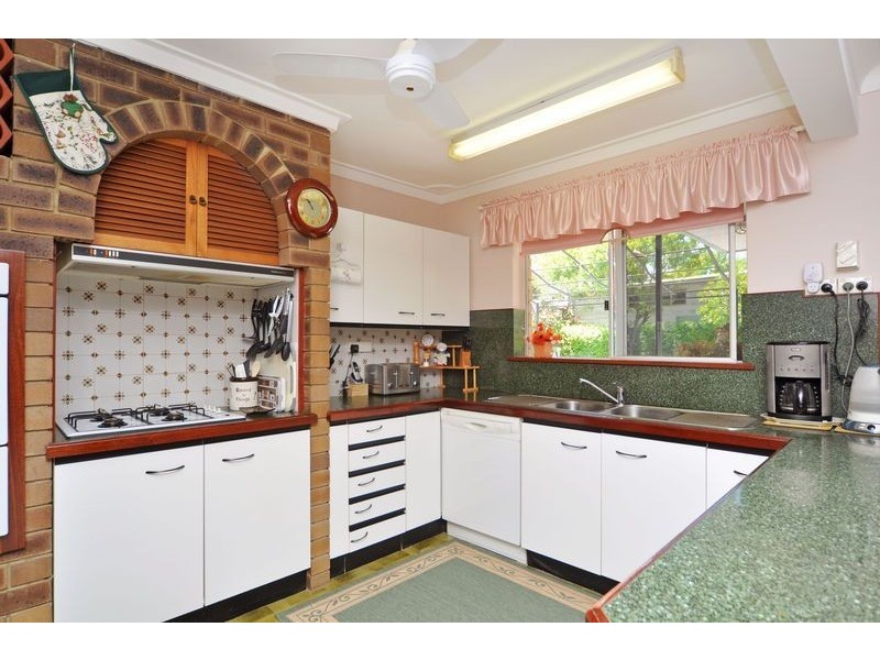 4 Nyara Crescent, Craigie WA 6025