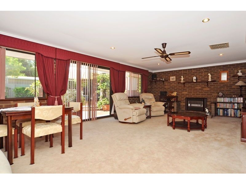4 Nyara Crescent, Craigie WA 6025