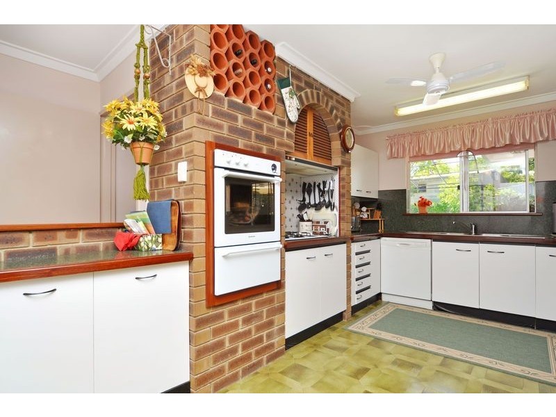 4 Nyara Crescent, Craigie WA 6025