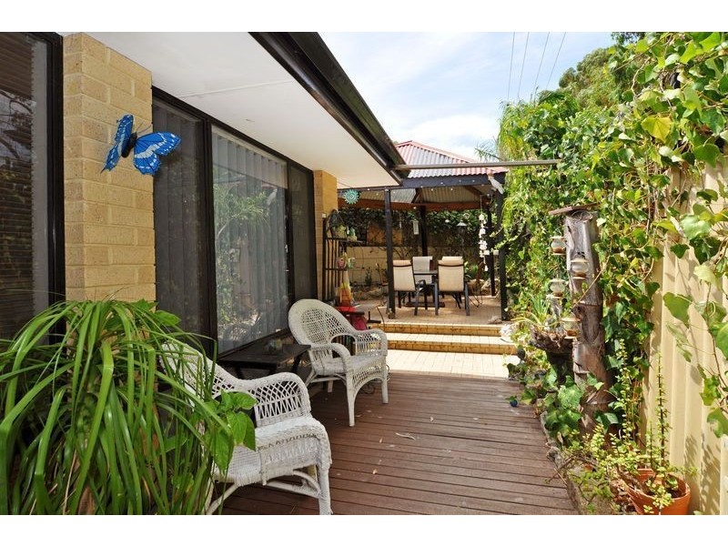 27B Madana Place, Craigie WA 6025