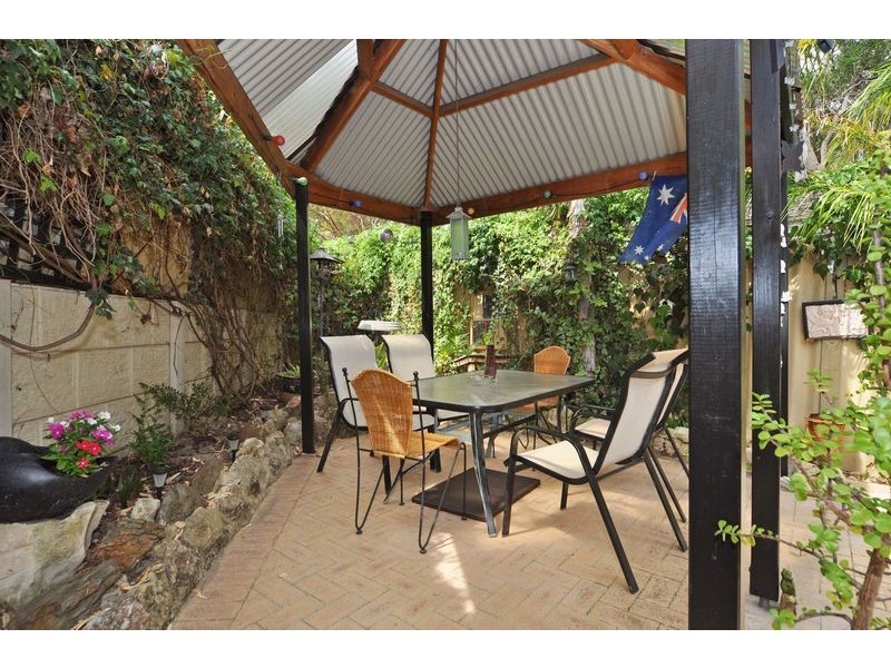 27B Madana Place, Craigie WA 6025