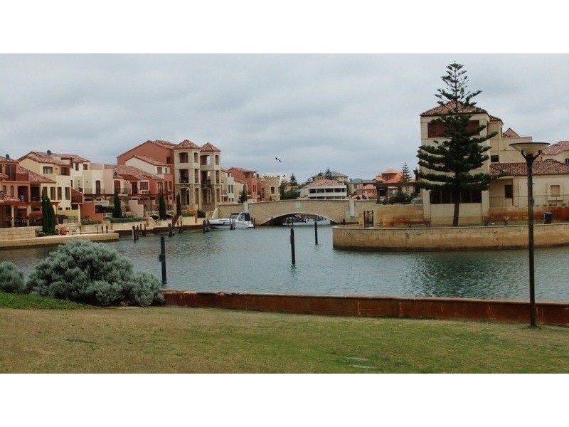 11 Frederick Way, Wannanup WA 6210